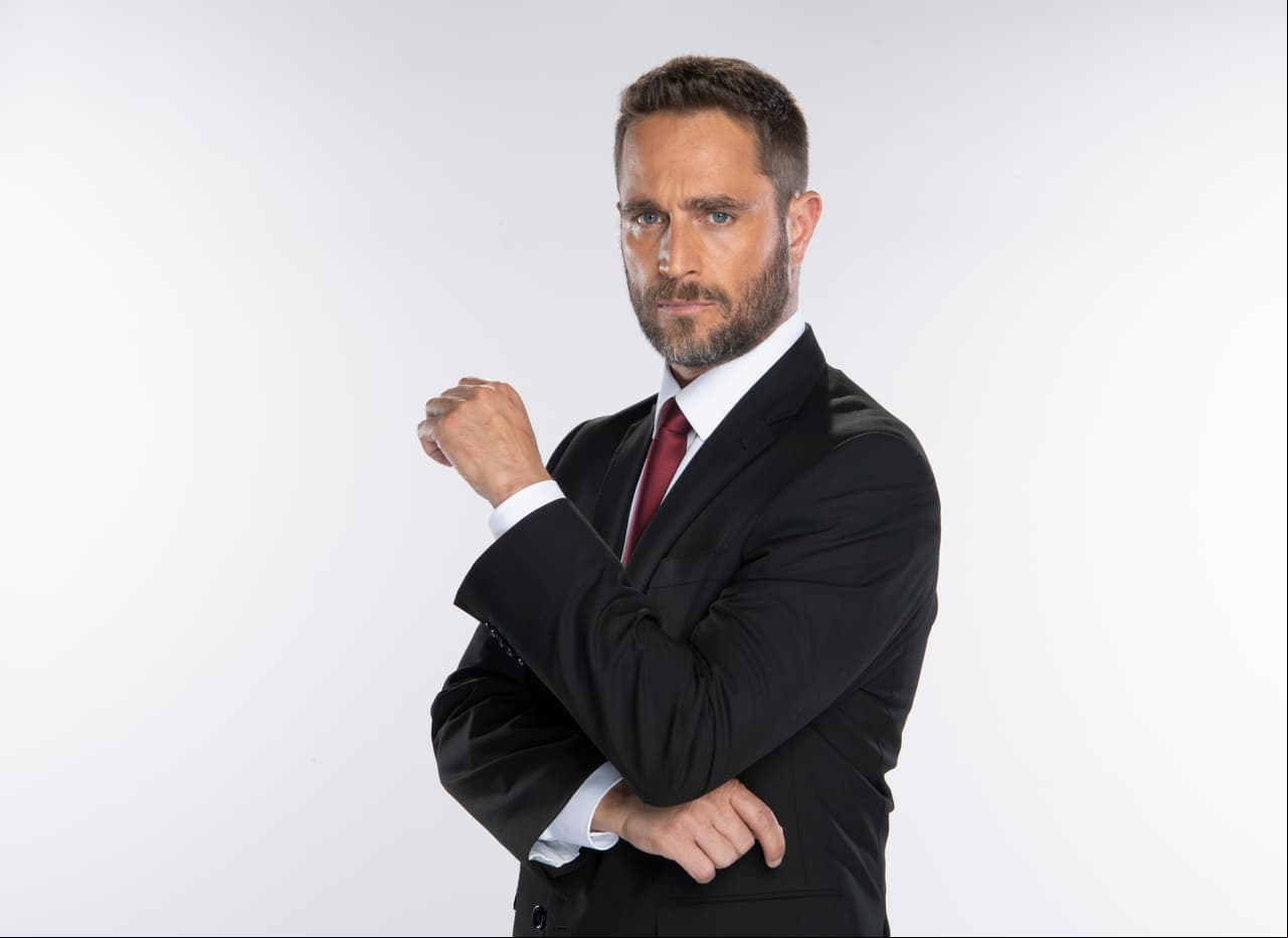 Michel Brown envía romántico mensaje de aniversario a su esposa