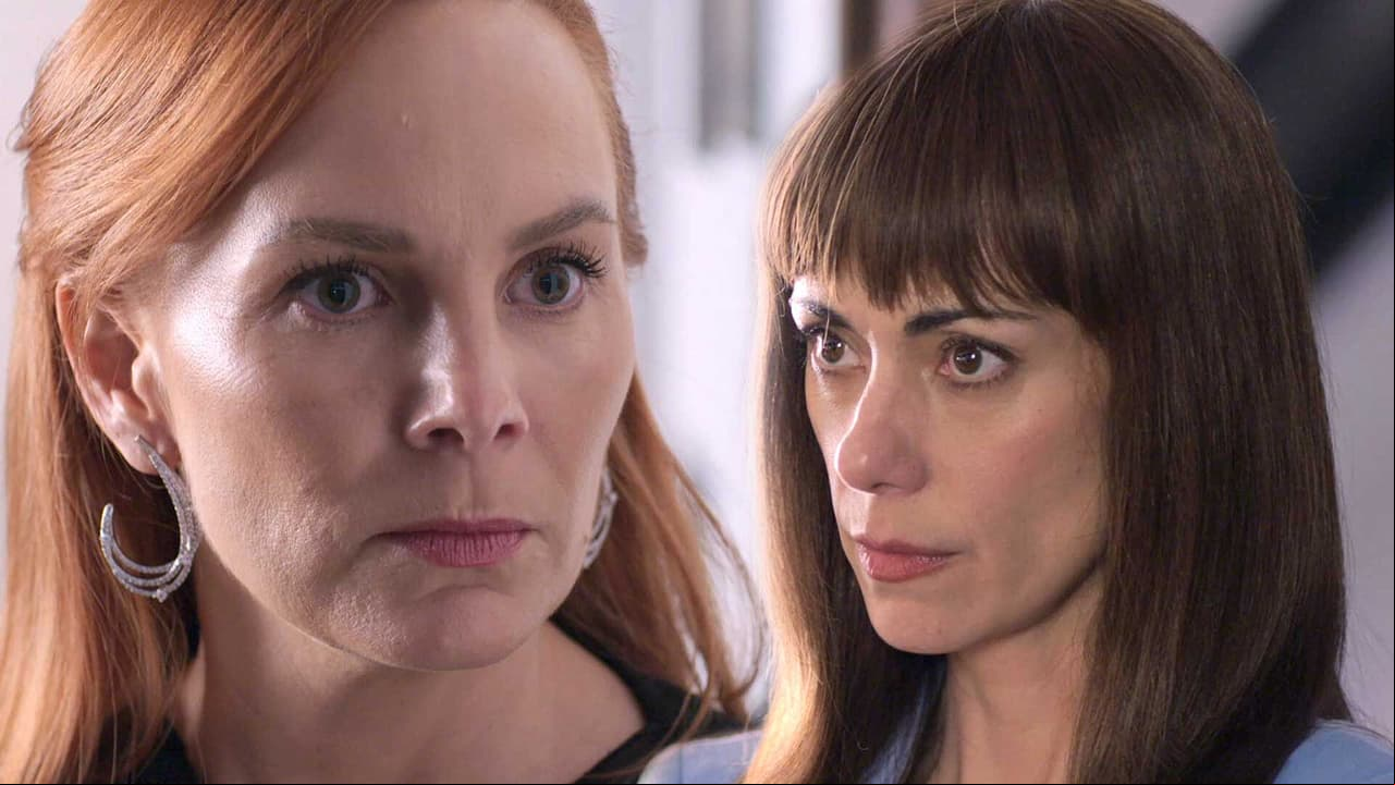 Lorena encuentra a Manuela en el departamento de Leandro