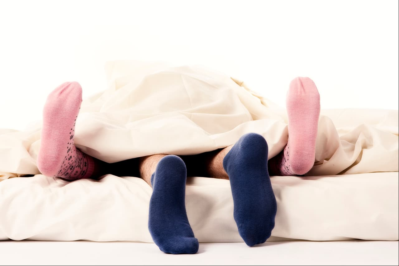¿Sexo con calcetines? ¡Conoce los beneficios!