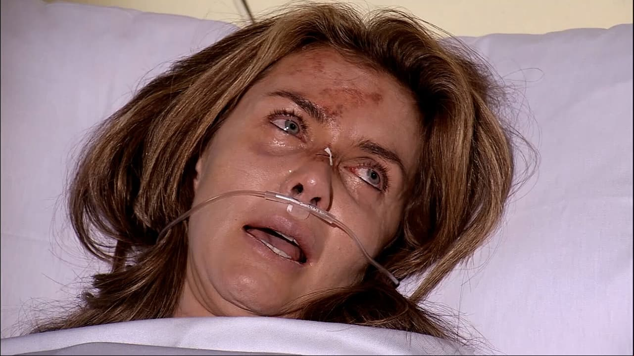 Carmina confiesa su odio y se quita la vida frente Elisa