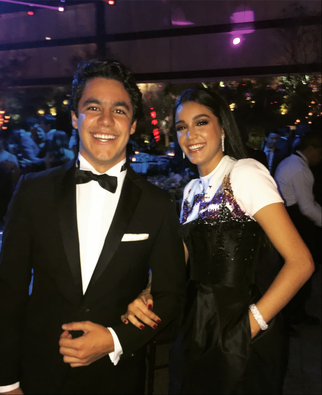 Hija de Biby Gaytán enloquece Instagram con vestido de graduación