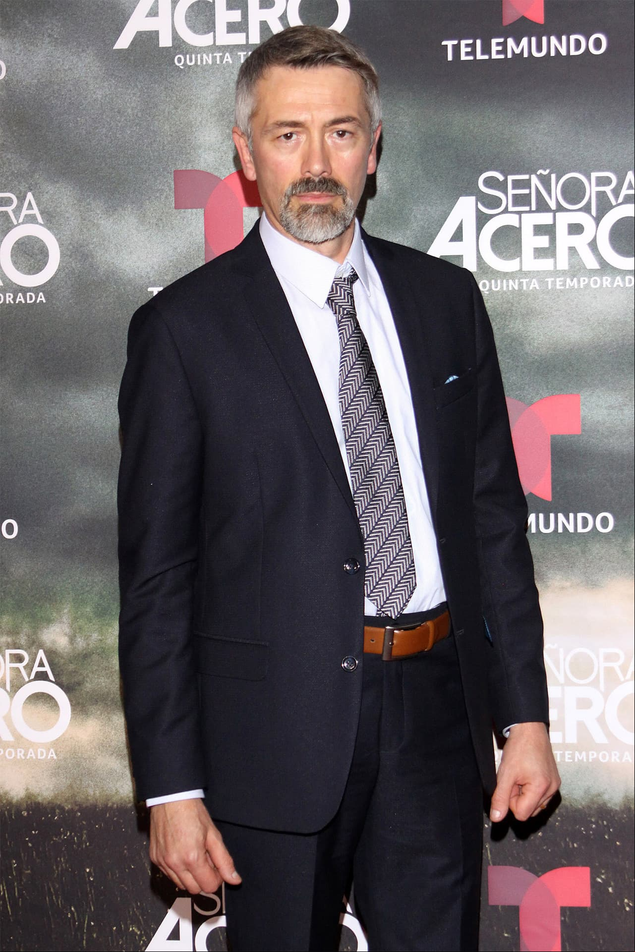 Tras estar alejado de la pantalla chica, Miguel regresó en 2018 con ‘Señora Acero’, para dar vida a ‘Venustiano Antolín’, sorprendiendo a sus fans al aparecer con un look muy diferente al que estaban acostumbrados a verlo.