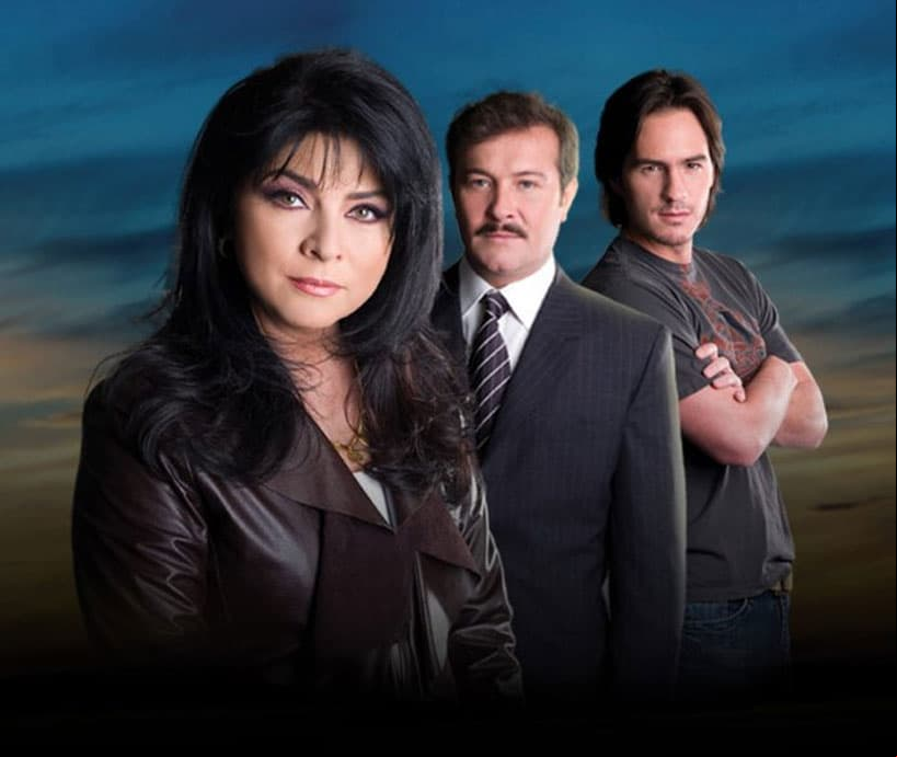 En ‘Victoria’ (2007-2008), Ruffo encarnó a una mujer que cumple 50 años y es abandonada por su marido, tras descubrir que le era infiel con una mujer 20 años más joven que ella. Tiempo después conoce a ‘Jerónimo’, un joven de 34 años que se enamora de ella, ¿lo recuerdas?