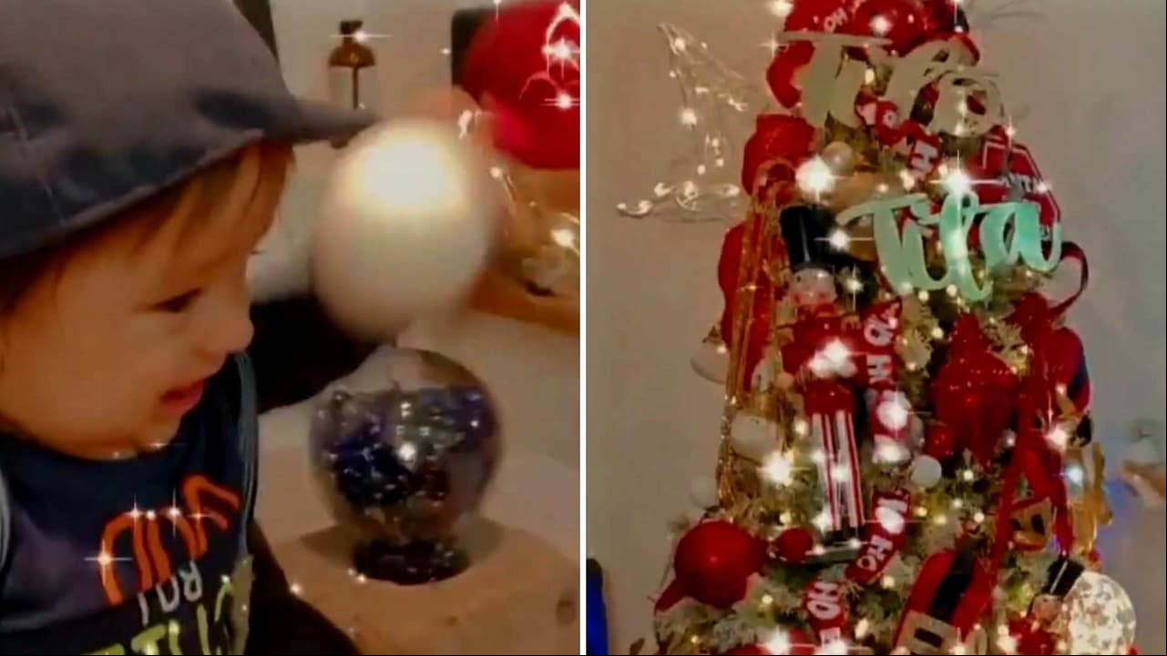 “La primera Navidad de André“: Hijo de Sherlyn mira con asombro el hermoso árbol de Navidad