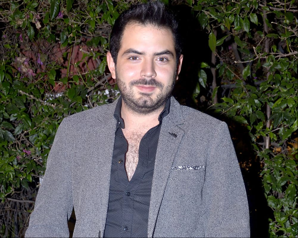José Eduardo Derbez besaría sin problema a un hombre, pero con una condición