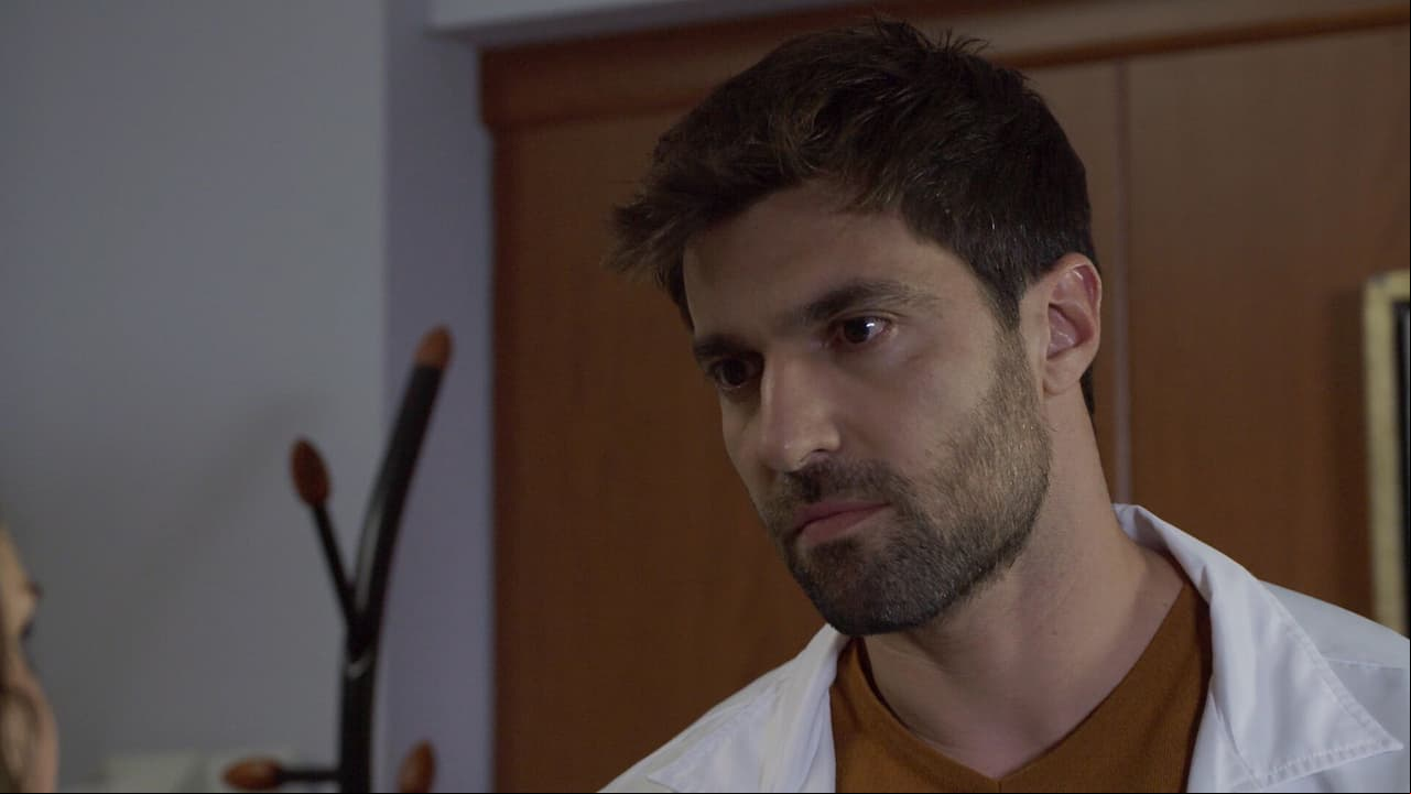 Gerardo debe volver con Elena o irá a prisión