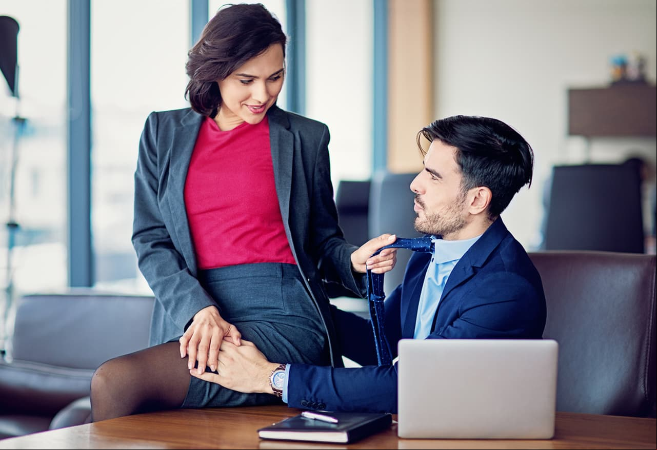 Tips para tener un romance en la oficina