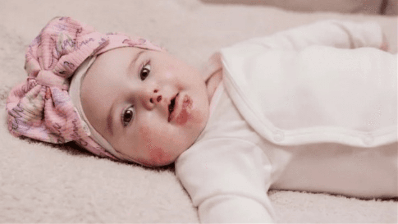 Muere bebé de querida influencer: así la despiden