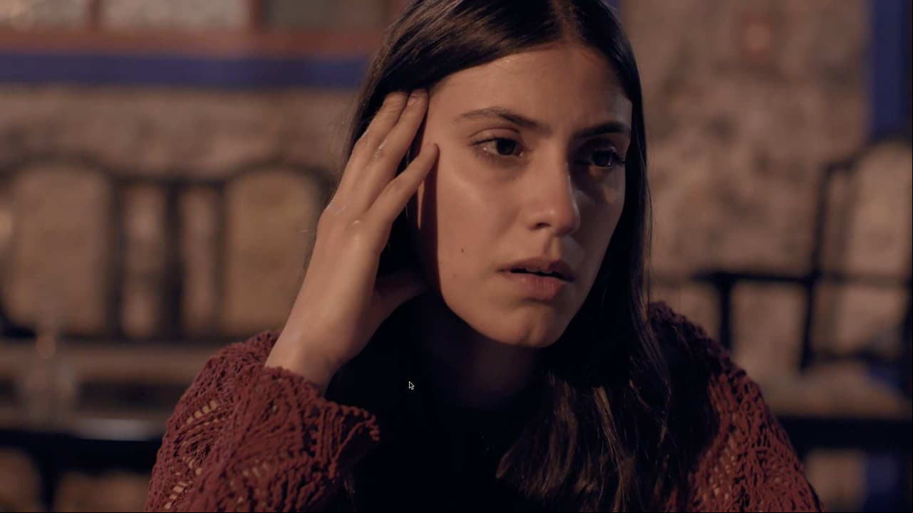 Juliana intenta ayudar a Valentina