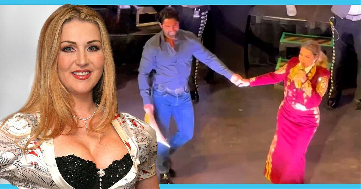 Alicia Villarreal saca a bailar a Arturo Carmona en pleno concierto