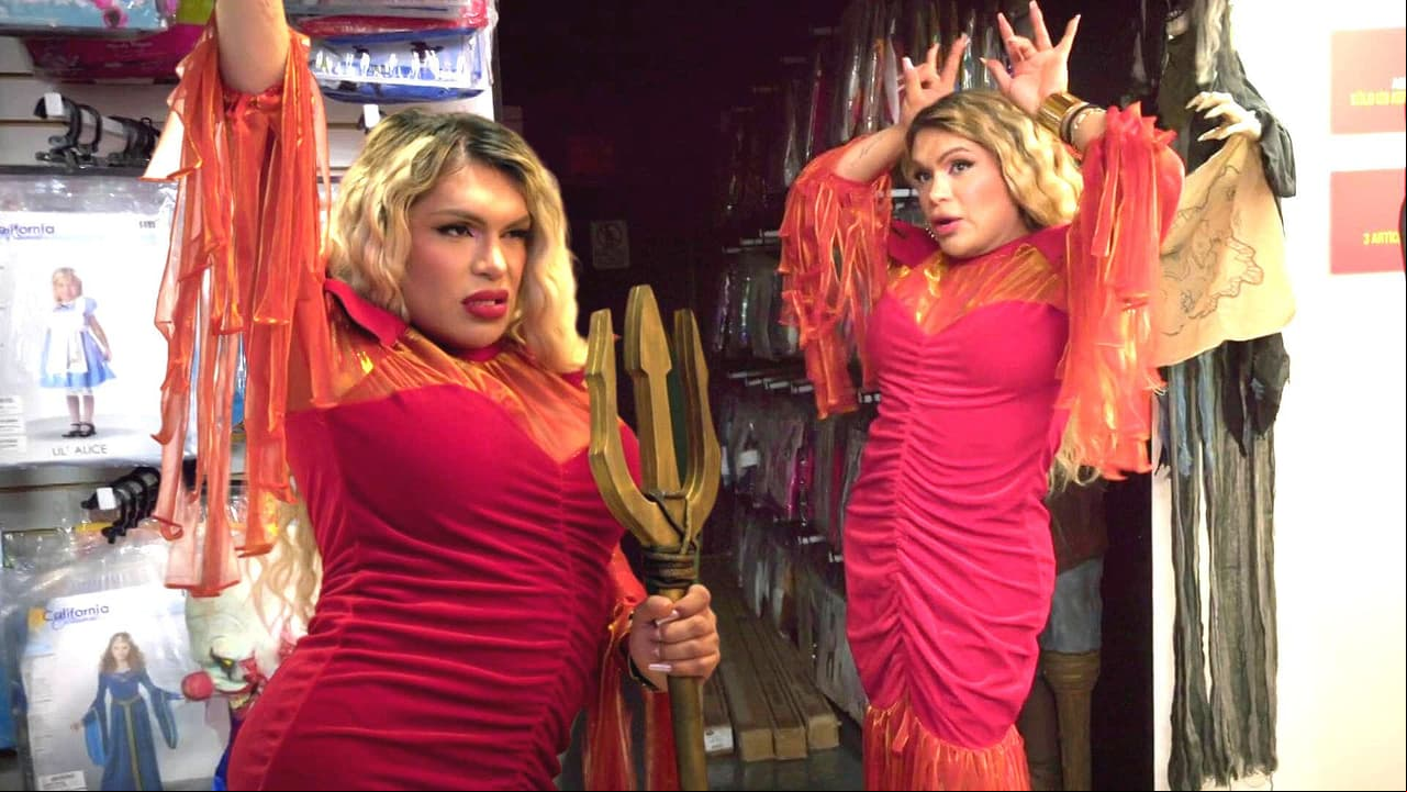 Wendy, Perdida pero Famosa le rinde homenaje a su 'team' con un disfraz de diablita