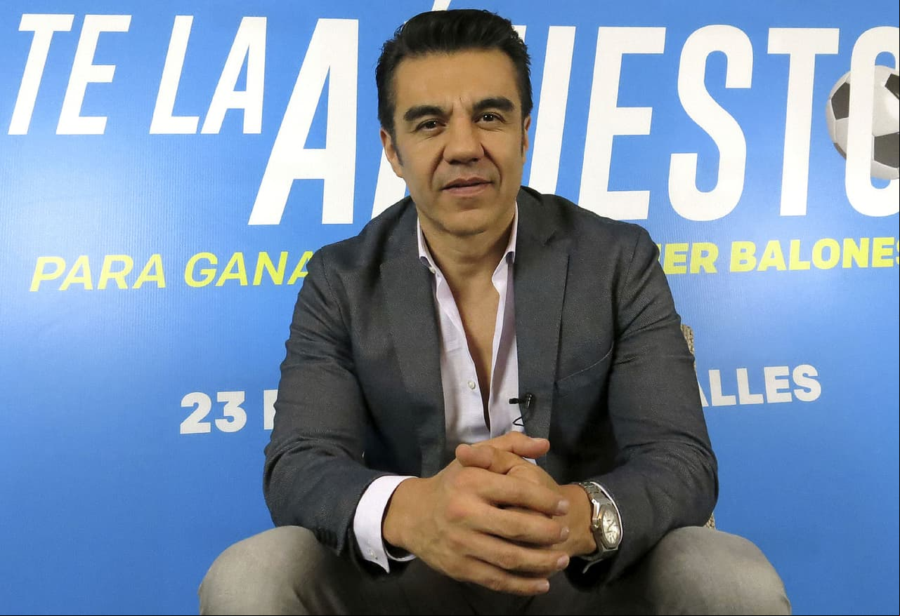Adrián Uribe mejora de salud