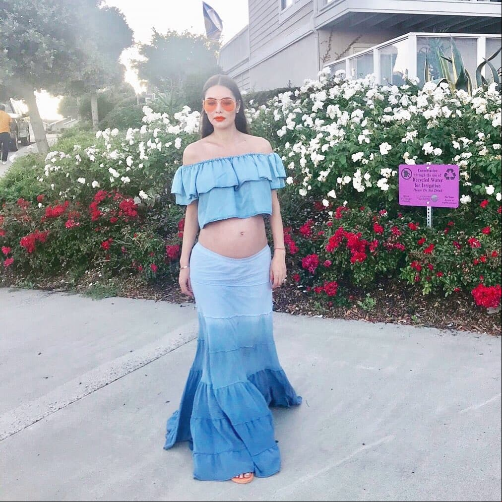 La actriz ha optado por looks frescos y cómodos para su gestación, como este conjunto de dos piezas azul. “Creo que nunca me sentí más plena. Gracias”, compartió Marlene el 15 de agosto.