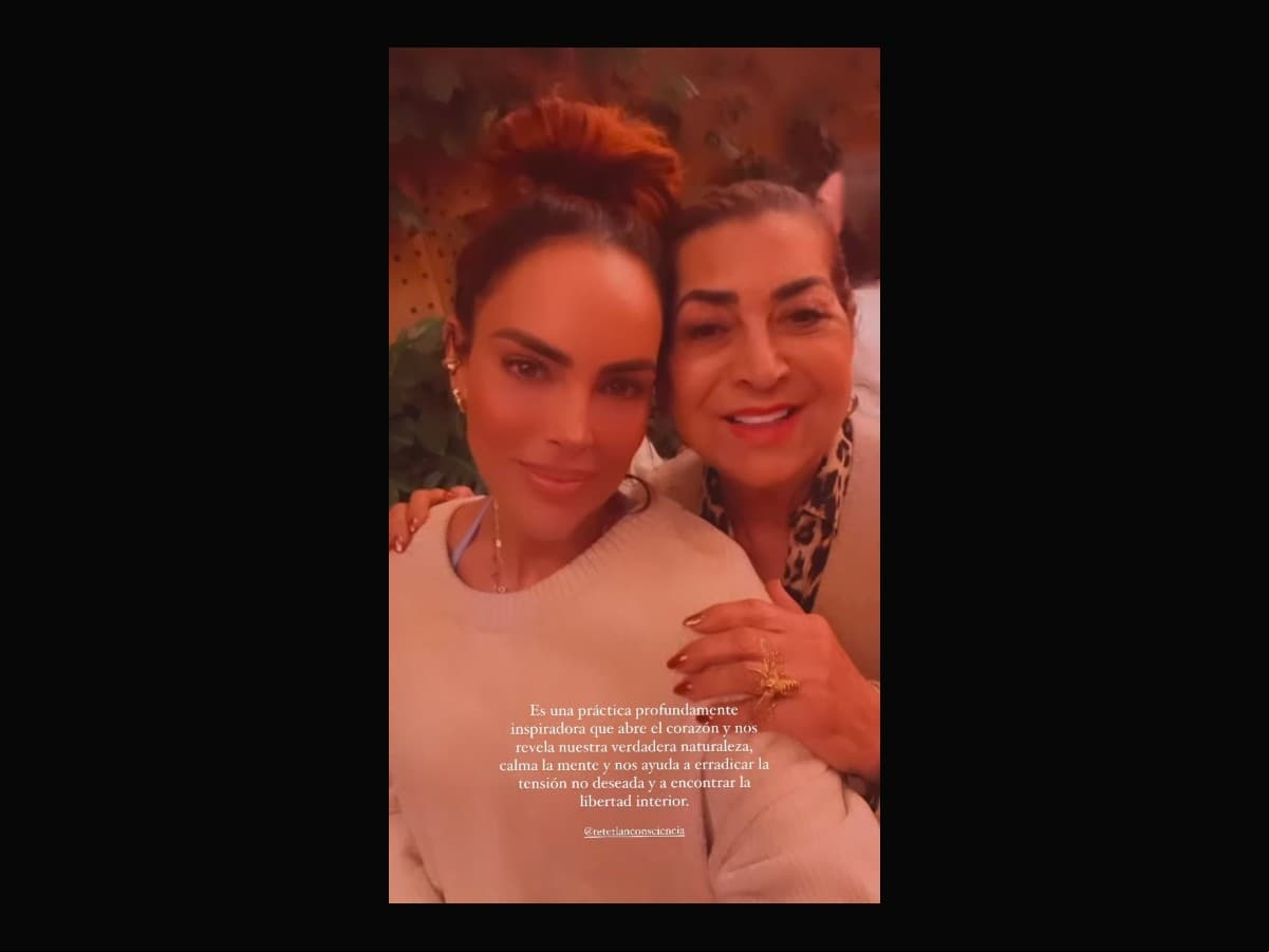 Doña Mercedes está orgullosa de su hija Sara Corrales