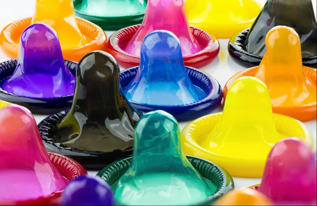 Los peligrosos riesgos del reto de inhalar condones por la nariz
