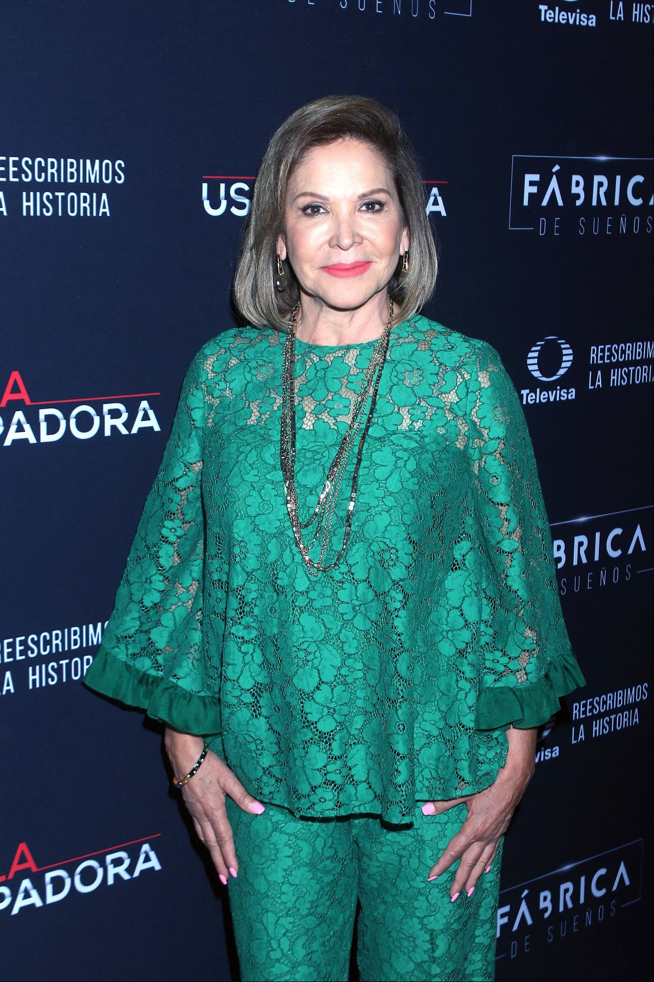 Finalmente, la primera actriz Ana Bertha Espín, quien formó parte de grandes éxitos de la televisión abierta mexicana como ‘Vecinos’, ‘La Usurpadora’, ‘Tres Veces Ana’, entre otras, se suma a este gran elenco.