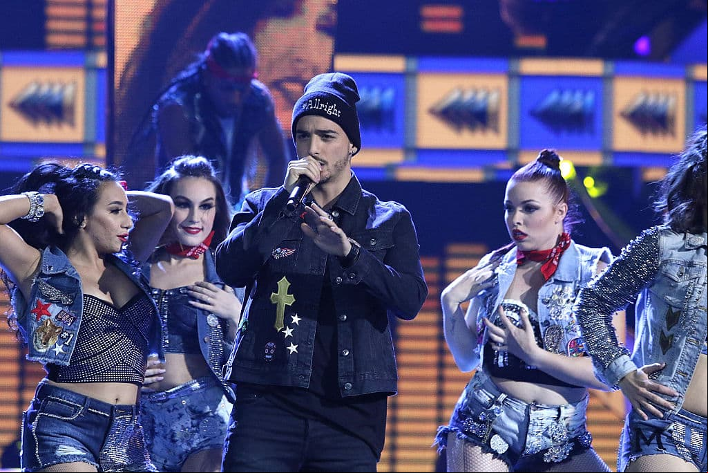 En 2015, Maluma estrenó con éxito su primer disco internacional ‘Pretty Boy, Dirty Boy’ con el que se colocó en el número 1 de las listas de popularidad con temas como “Borró Cassette”, su primer tema de éxito internacional.