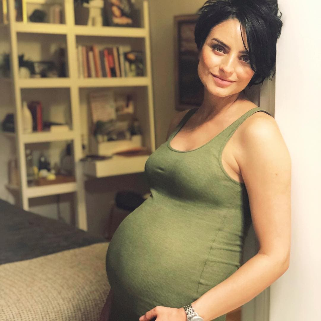 Aislinn Derbez subió 21 kilos