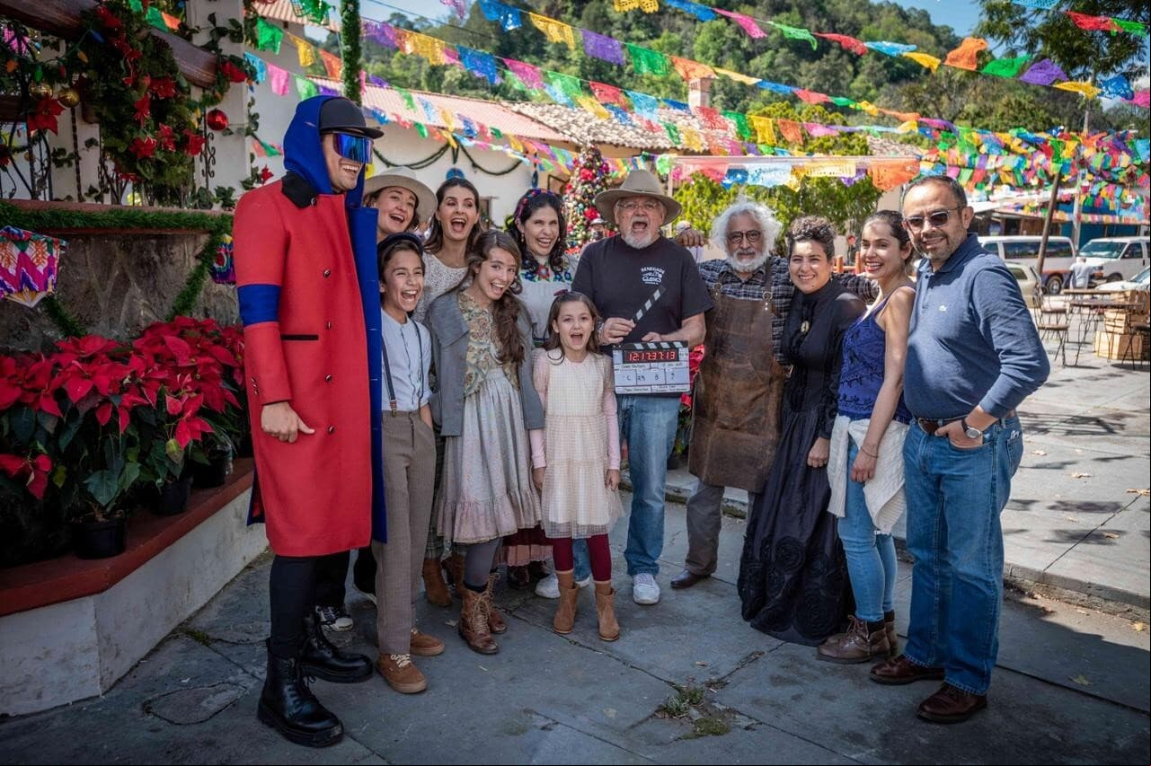 Mayrín Villanueva y Eduardo Santamarina protagonizarán el especial ‘Somos Navidad’