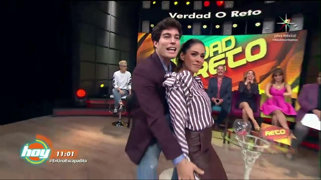 ¡Galilea Montijo y Danilo Carrera encienden el foro!