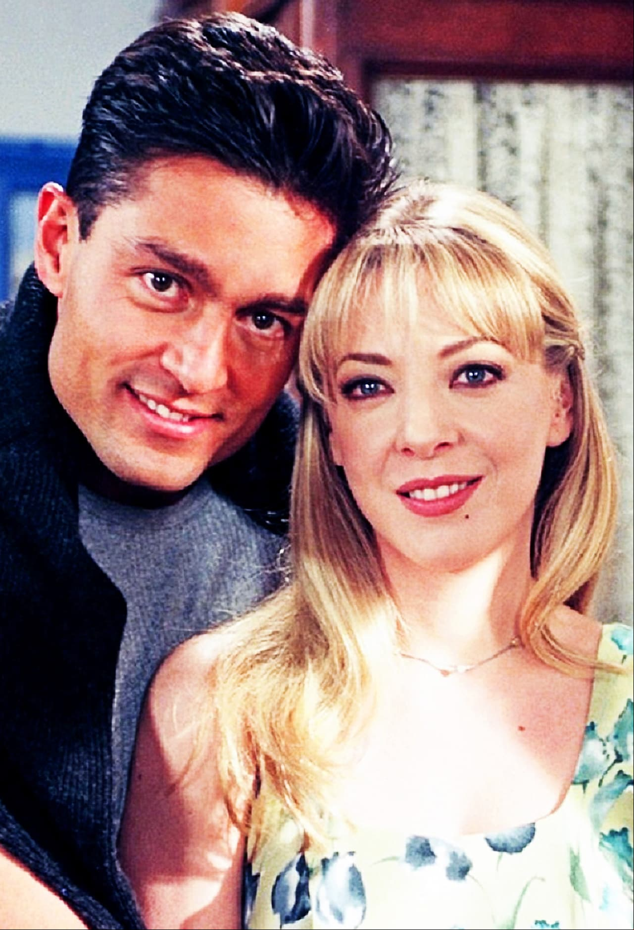 Bajo el título de una estrella mundial, Fernando Colunga realizó ‘Nunca te olvidaré’ al lado de Edith González y Eugenia Cauduro.