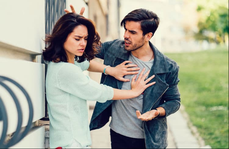 Señales para identificar a una pareja violenta