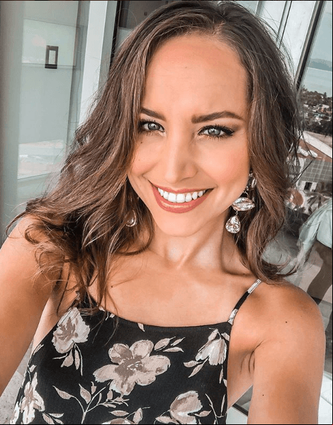 Jessica Díaz nació el 27 de marzo de 1992 en Culiacán, Sinaloa. Es egresada del Centro de Educación Artísica (CEA).