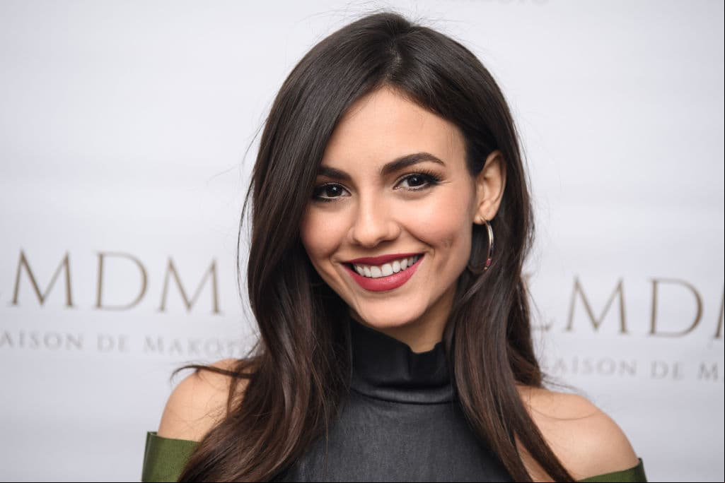 De acuerdo a Ariana Grande, la única razón por la que 'Victorious' no continuó fue porque “una chica no quería hacerlo”. Al parecer, Justice quería una gira como solista en lugar de una con todo el elenco, por lo que decidió terminar con el proyecto.
<br>