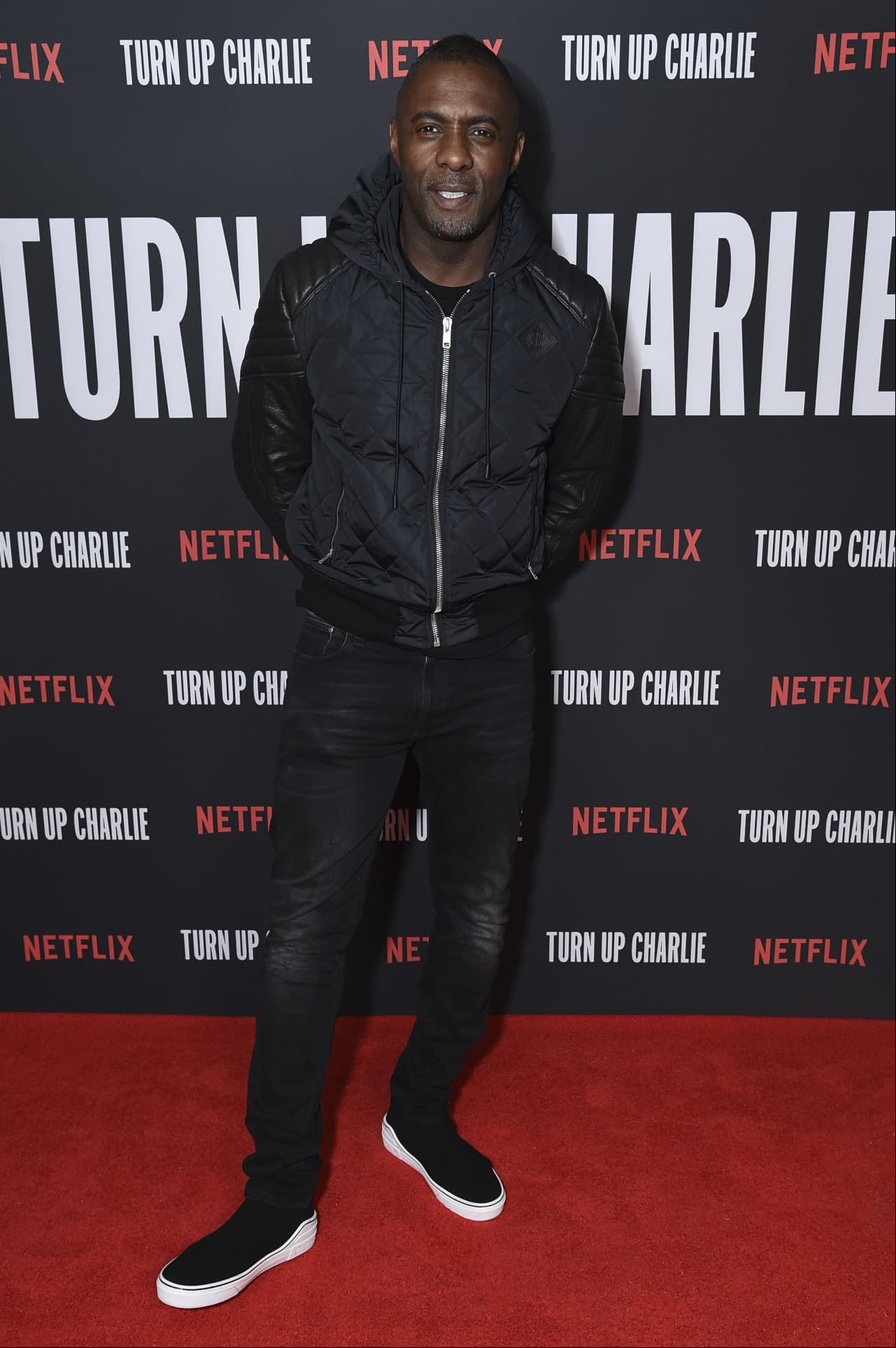 Idris Elba en la alfombra roja de la serie 'Turn Up Charlie'