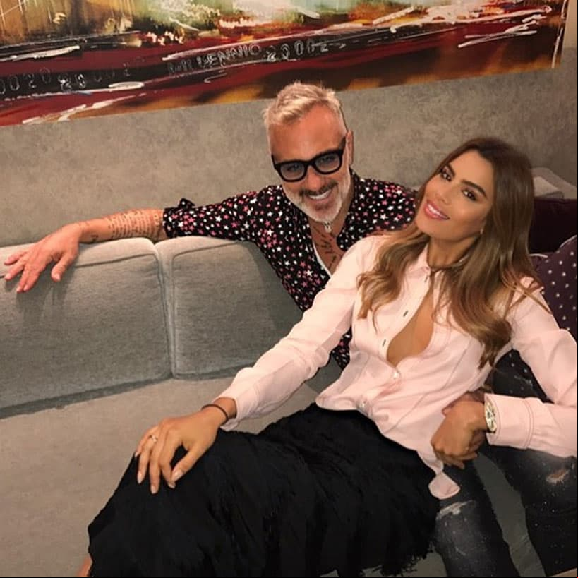 En 2017, el multimillonario italiano Gianluca Vacchi tuvo un romance con Ariadna Gutiérrez, durando solo unos meses juntos.