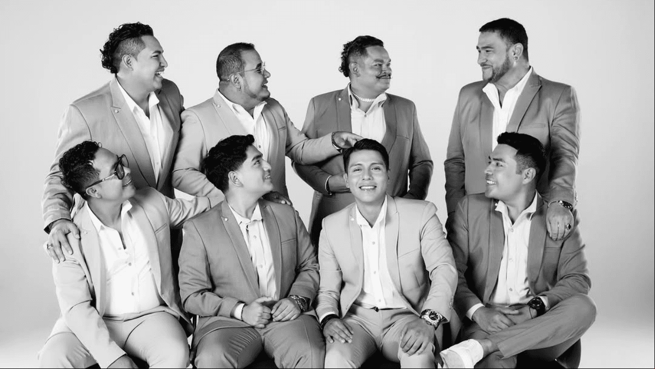 Querido cantante muere frente a sus compañeros de grupo tras dar concierto: revelan las brutales causas de su fallecimiento