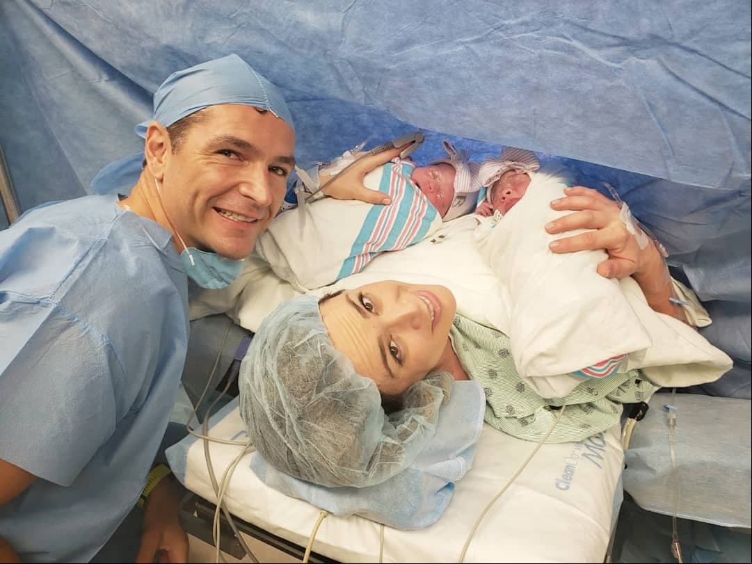 Jacqueline Bracamontes presumió lo grandes que están sus mellizas, Emilia y Paula, en una reciente publicación que hizo en redes sociales
