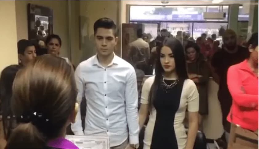 Un día después, se casaron en un registro civil y buscando darle una mejor vida a su familia comenzó a grabar videos para Internet y entró a Badabun, motivo por el que se mudó a Tijuana, Baja California, situación por la que tuvieron problemas y se divorciaron.