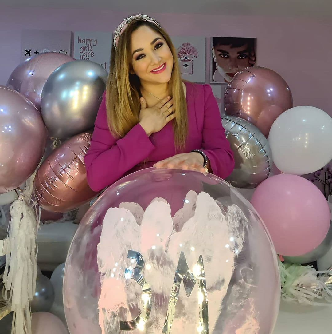 Días antes de su parto, Sherlyn tuvo que cambiar de hospital debido a la pandemia. “Vine porque tenía una revisión con el doctor para saber que todo va a en orden (...) Me acabo de enterar que el hospital donde pensaba ir a tener a mi bebé, resulta que tienen muchísimos casos de coronarivus”, dijo en Instagram, revelando horas después que ya había arreglado esa situación.