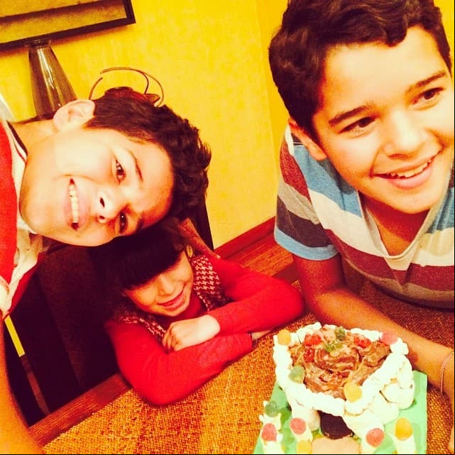 Aunque sus padres se divorciaron, Itatí Cantoral y Eduardo Santamarina siempre llevaron una gran relación por el bienestar de sus hijos.