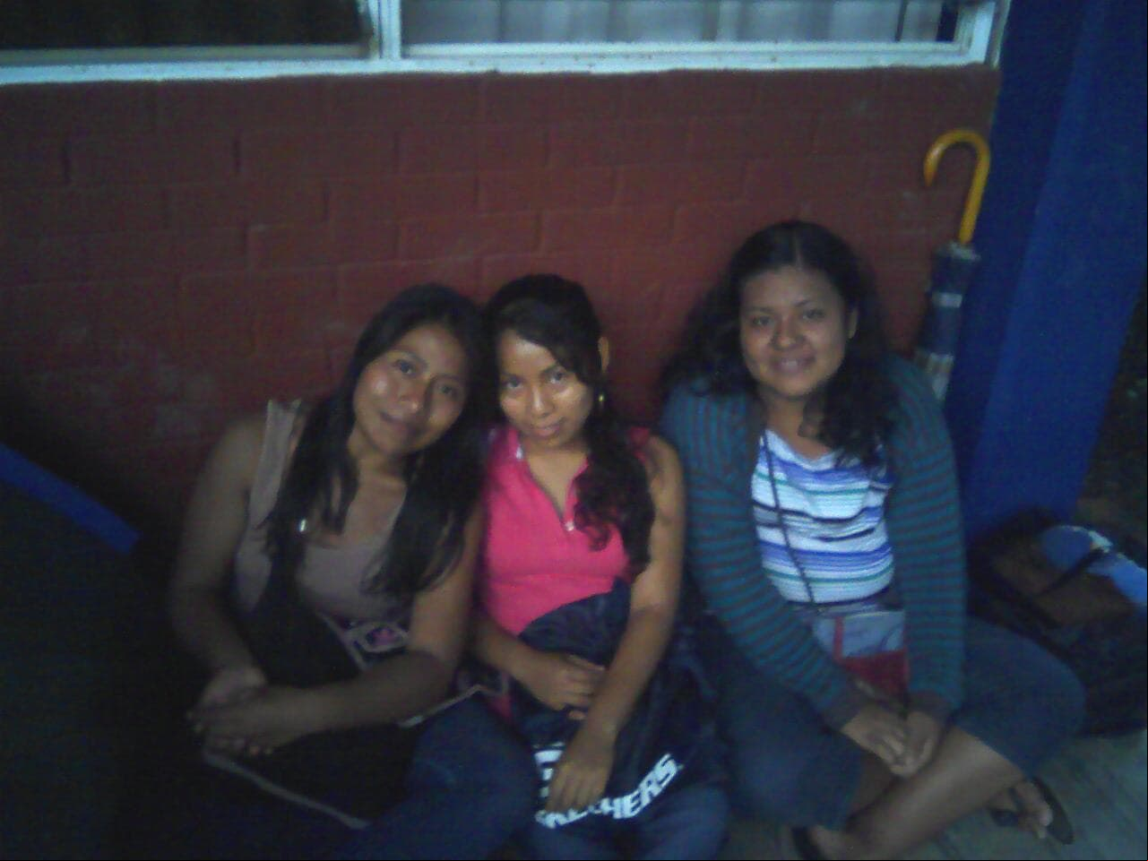 Sus amigas: Giana Mora y Eli Nieto.