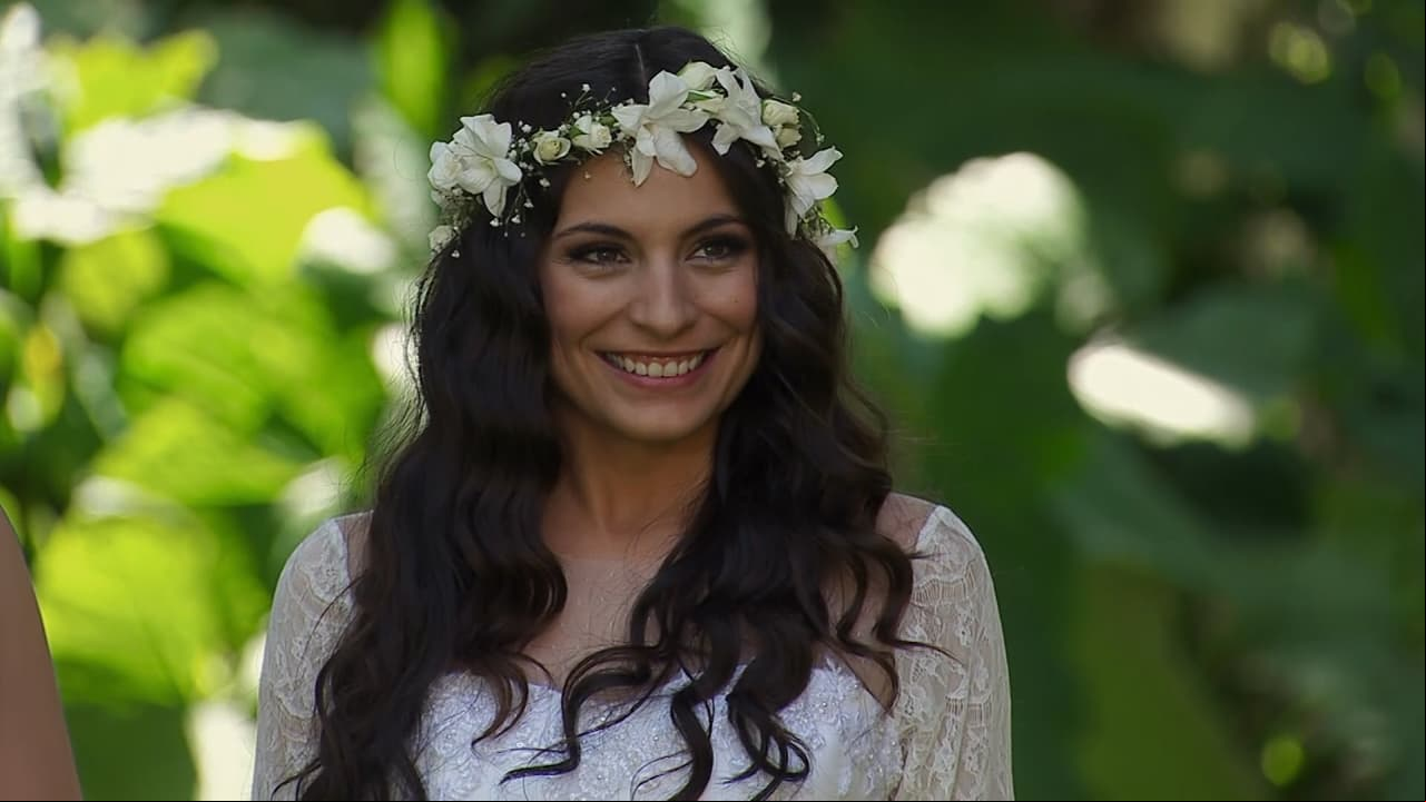 ¡El momento más esperado ha llegado! 'Maricruz', quien luce guapísima en su vestido de novia, unirá su vida al lado de 'Octavio'.