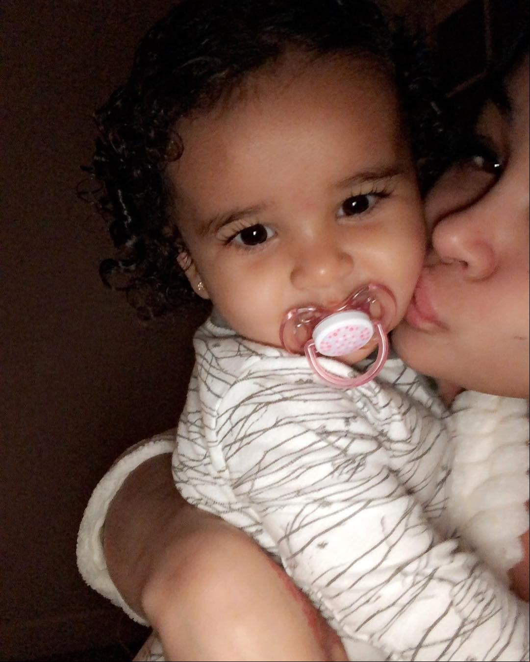 Blac Chyna provocó la ira de sus detractores tras compartir una foto de su hija Dream, fruto de su relación con Rob Kardashian, con extensiones.