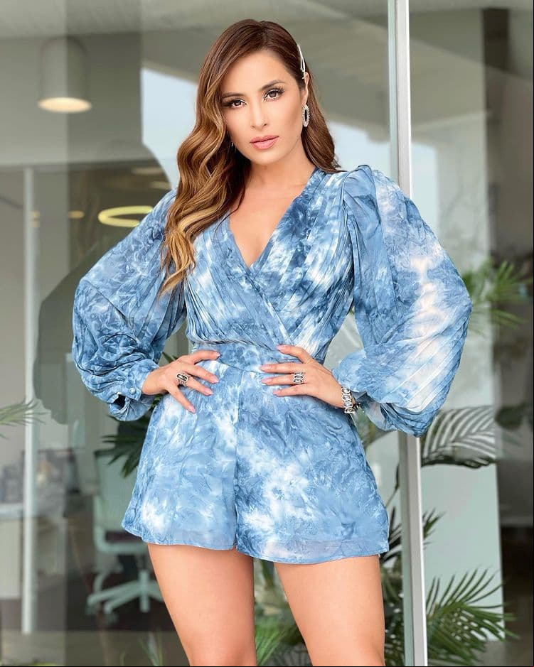 Cynthia Rodríguez compartió las palabras del cantante en una entrevista con el programa de YouTube ‘Pinky Promise’: “Hay una frase que me gusta, que lo nuestro se quede nuestro y es tan valioso que hay que cuidarlo de cualquier persona, de cualquier malintencionado, de cualquier chisme y lo que tenemos es tan valioso que ahí donde está, sin decir nada, sin publicar nada, así lo tenemos, es nuestro tesoro, es nuestro y es nuestra vida”.