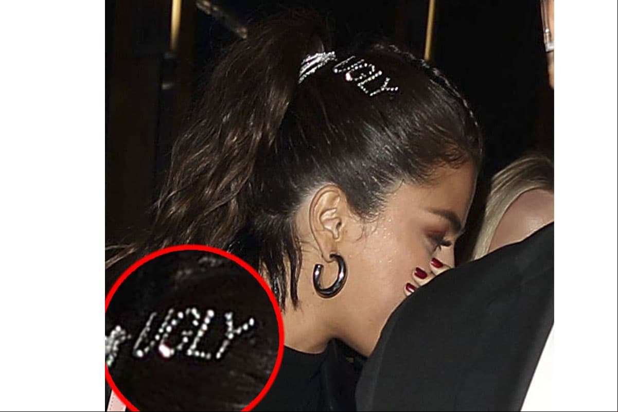 Selena Gomez lució un detalle que llamó la atención durante el Fashion Week de Nueva York