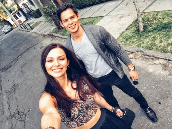 Incluso, en las redes sociales de Baeva, de 28 años, era común encontrar imágenes que atestiguaban su amor. Irina Baeva y Emmanuel Palomares