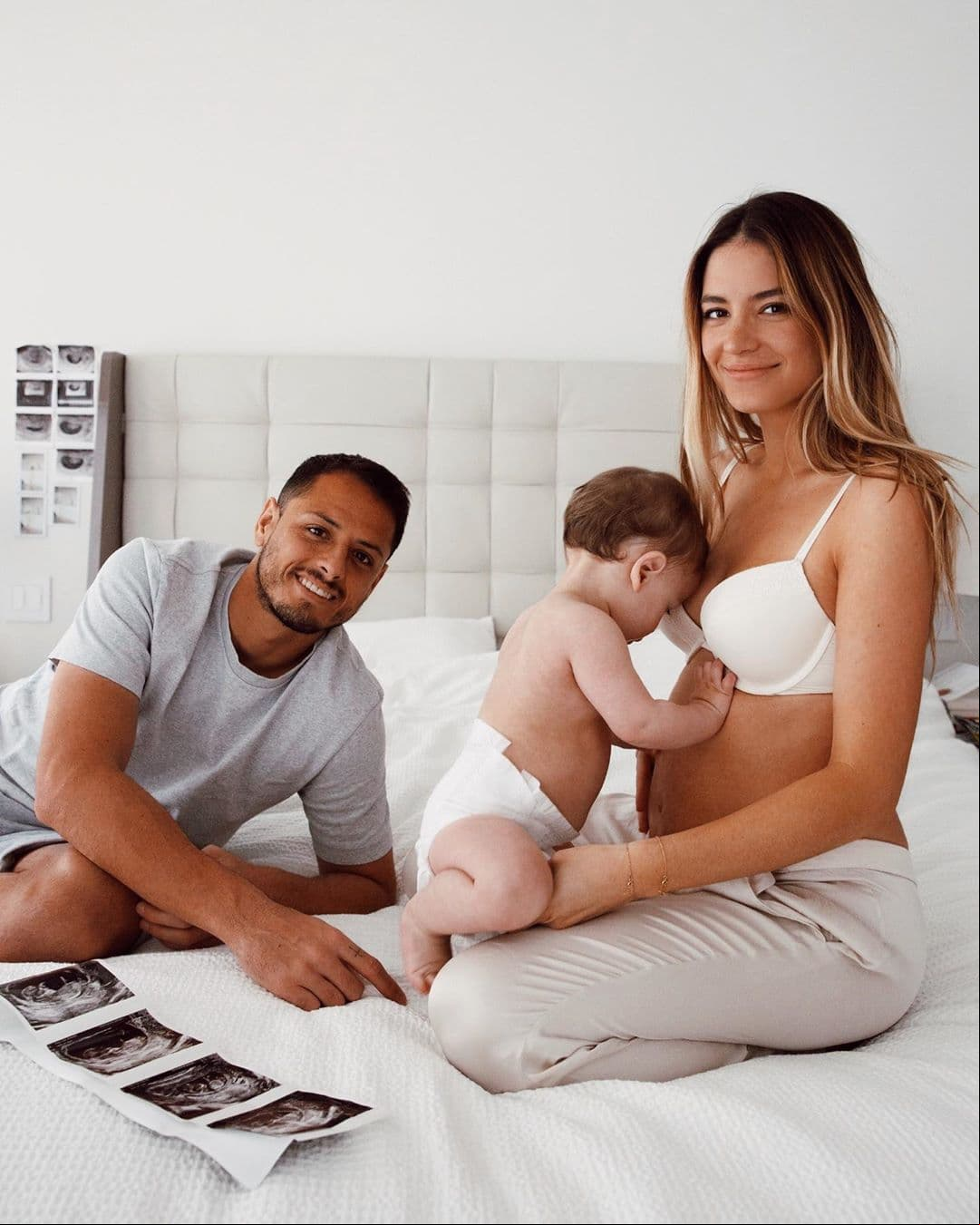 Esposa de Chicharito confiesa que desea tener más hijos: “Sí, pero necesito un descanso”
