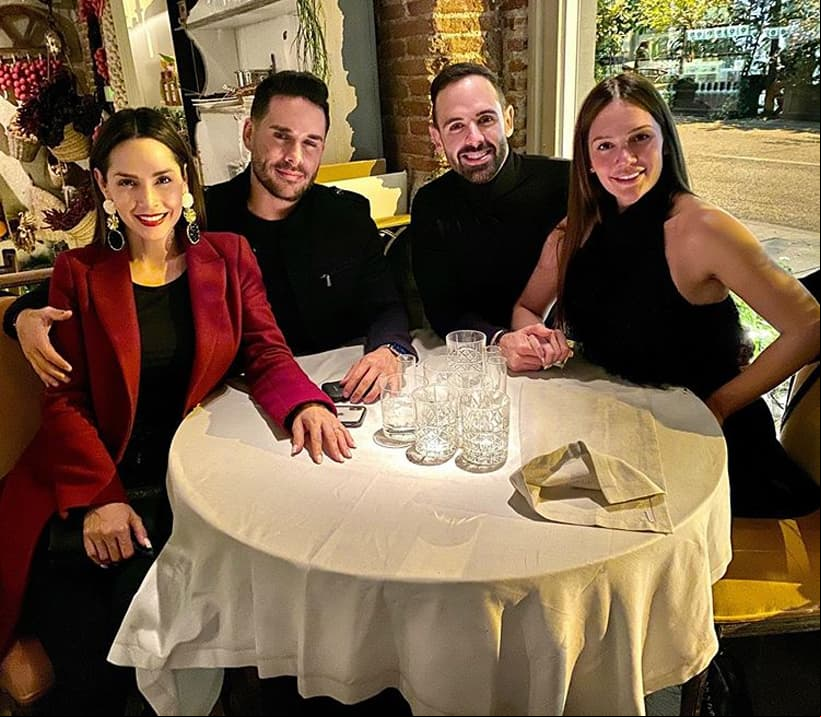 Su primera parada fue en Madrid, España, donde tuvieron la oportunidad de reencontrarse con algunos amigos. “El amor está en el aire. Qué rico fue verlos tan felices @ linatejeiro @ ncapuozzo @sebastiancaicedo #Madrid #LunaDeMiel”, escribió Villalobos en su publicación.