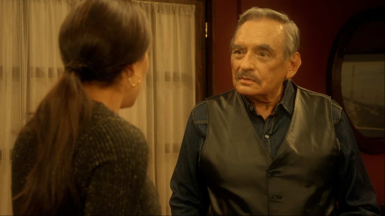 Patricio le ordena a Sabina matar a Amara