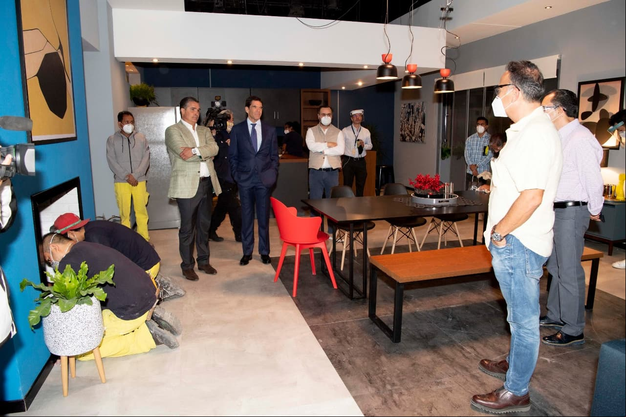 La producción de 'La mexicana y el güero' recibió a Bernardo Gómez y Alfonso de Angoitia, Co-CEOs de Grupo Televisa