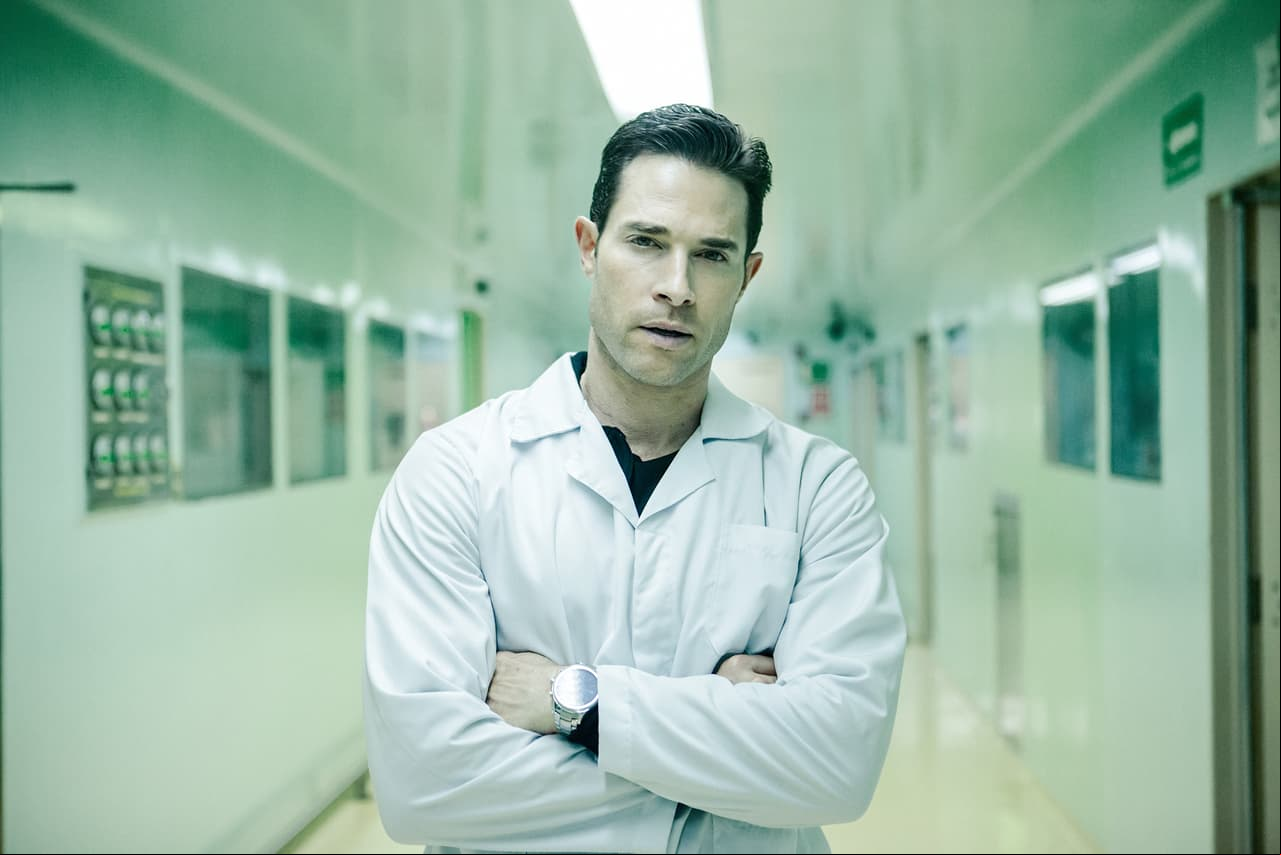 Tras la explosión, ¿qué pasará con "Miguel Garza"? 
<br>
<br>
<i>'El Dragón', gran estreno 4 de mayo a las 9:30 pm. con Las Estrellas.</i>