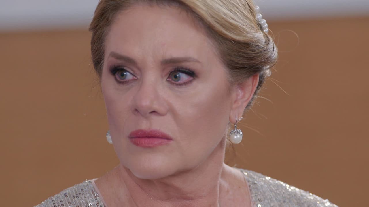 ¡Heriberto abandona a Carmen! ¿Te perdiste el capítulo de Vencer el Pasado? Velo AQUÍ