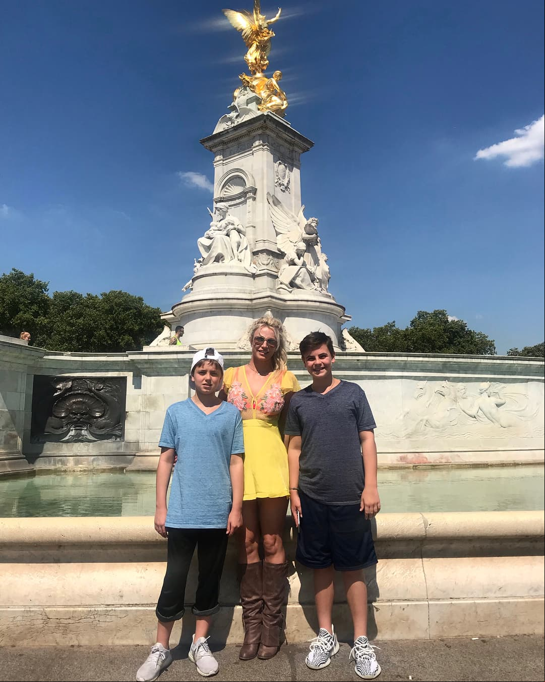Britney Spears de vacaciones con sus hijos
