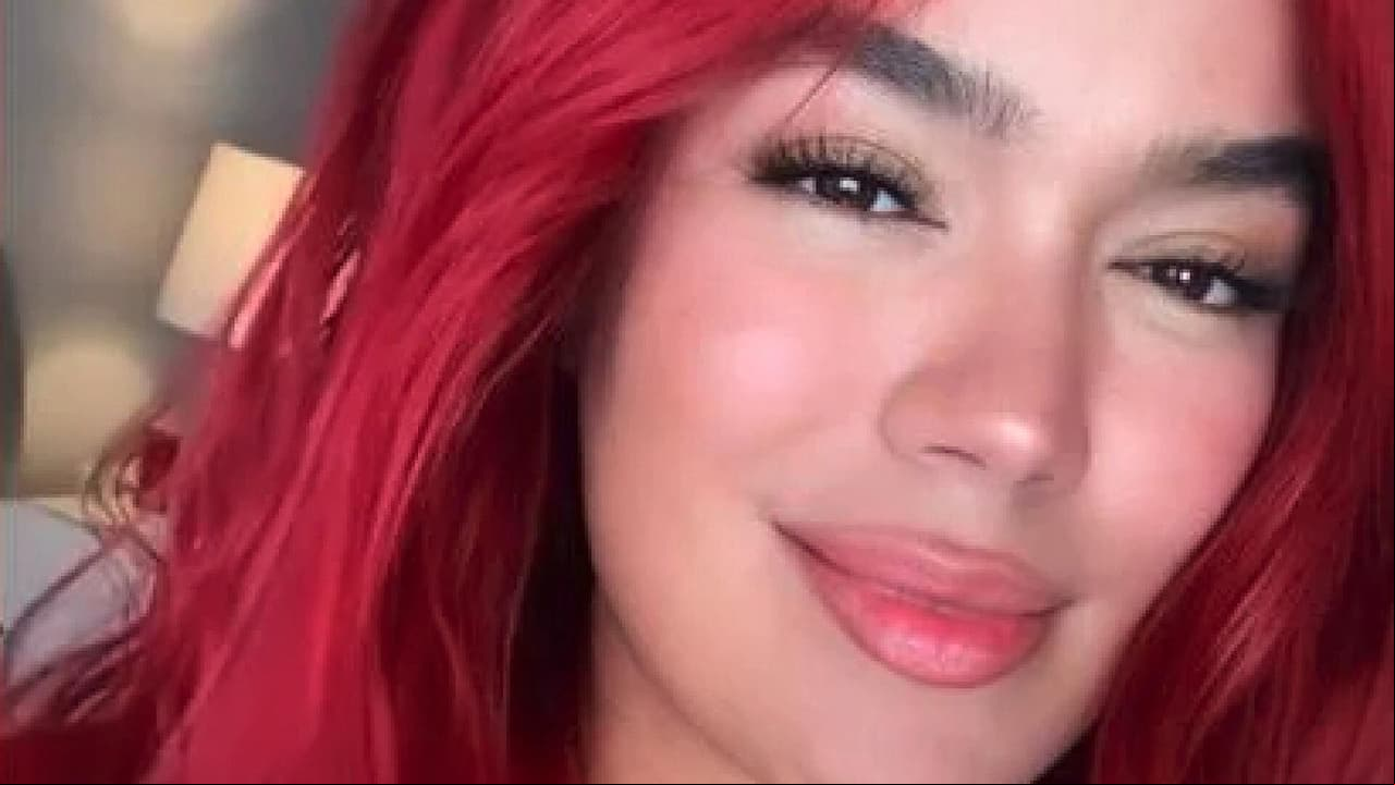 Las rápidas de Cuéntamelo ya! (Martes 2 de agosto): El cabello de Karol G ahora es rojo