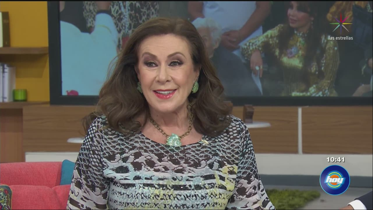Laura Zapata, talentosa actriz y cantante, en el foro de Hoy